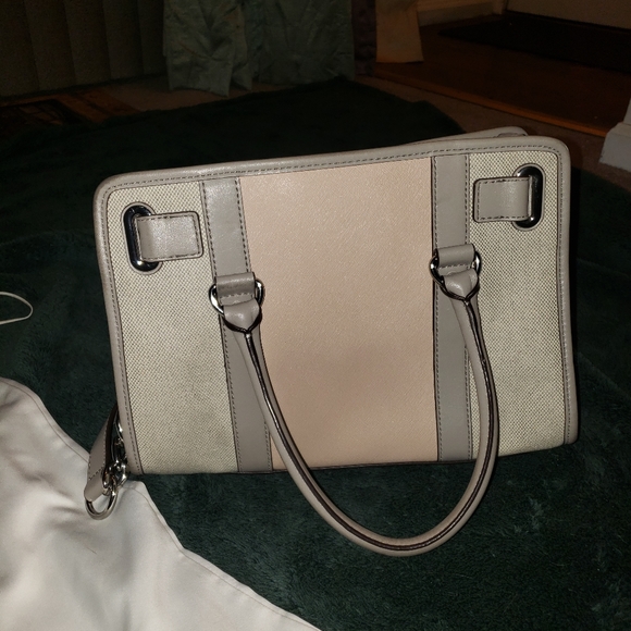 Michael Kors handbag - Picture 3 of 3
